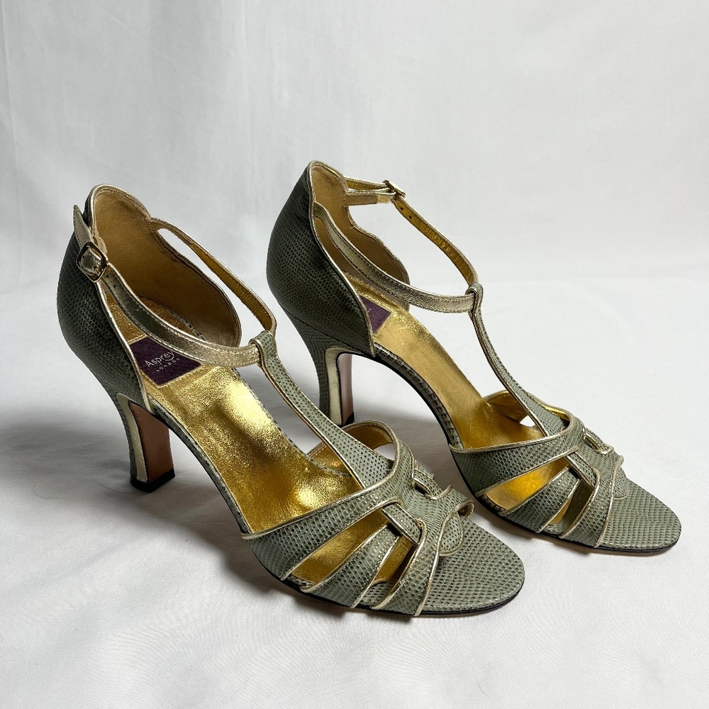 Vintage snakeskin heels